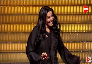 سمية الخشاب ترقص خليجي في "لايف من الدوبلكس" (فيديو)