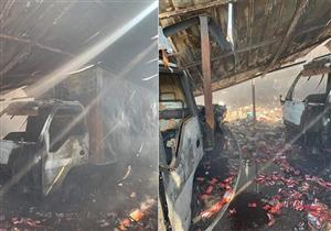 بالصور.. تفحم سيارتين في حريق ضخم بمخزن للسلع الغذائية بكفر الشيخ