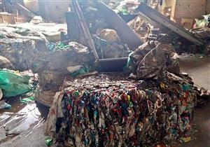 الجيزة: تشميع مصنع بلاستيك مخالف في أبو النمرس