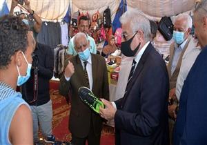 تحت شعار "صنع في مصر".. محافظ جنوب سيناء يفتتح معرض للمستلزمات المدرسية بالطور