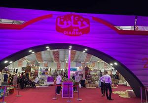 "قريبين ولو بعاد".. إقبال كبير على معرض ديارنا للأشغال والحرف اليدوية