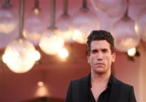 النجوم في عرض فيلم Official Competition بمهرجان فينيسيا (صور)