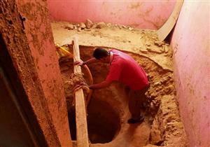 فشلوا في استخراج الجثمان.. مصرع فلاح داخل حفرة للتنقيب عن الآثار في بني سويف