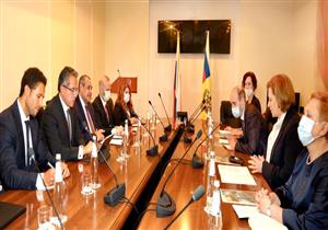 وزير السياحة يلتقي رئيسة الوكالة الفيدرالية الروسية 