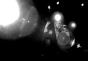 بالصور| عمرو دياب يحتفل مع جمهوره بالعام الجديد في دبي