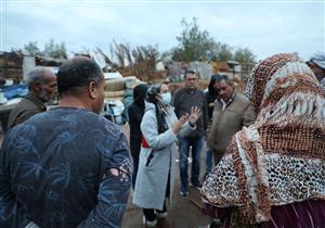 لتحديد قيمة التعويضات.. نائبة محافظ جنوب سيناء تلتقي تجار الخردة بالرويسات (صور)
