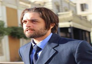 صورة من المستشفى.. عمر خورشيد يخضع لعملية جراحية ويطلب الدعاء(صورة)