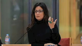 وزيرة الثقافة: لدينا جيل مُعترض يحتاج إلى التواصل والحوار