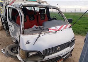  إصابة 4 مواطنين في تصادم ميكروباص بعمود إنارة شمال قنا