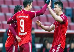 ليفاندوفسكي يقود بايرن لاكتساح كولن برباعية في بوندسليجا