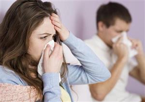 طبيب يحذر: الأعراض المنتشرة ليست نزلة برد حتى يثبت العكس