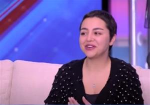 كيف علقت ابنة شقيقة إلهام شاهين على فترة خطوبة والدتها لـ عمرو دياب؟ 