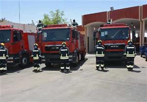 المعمل الجنائي يفحص خسائر حريق مصنع قطن في حلوان