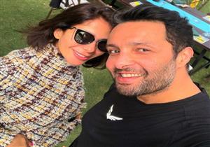 بهذه الكلمات.. وائل عبد العزيز يساند منى زكي