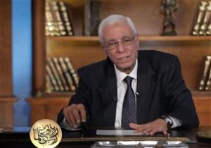 الشعور بنغزات في الكتف تصل إلى الصدر.. حسام موافي يكشف أسبابها