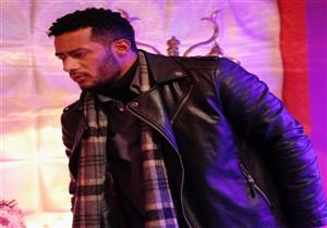 فيديو.. محمد رمضان بصحبة عائلته في طائرة خاصة