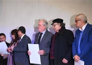 20 صورة من حفل افتتاح مهرجان جمعية الفيلم.. حضور حسين فهمي وتكريم هؤلاء