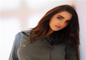 درة في إطلالة شتوية أنيقة مع زوجها.. والجمهور: قمر والملكة