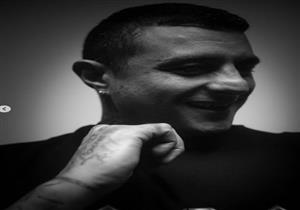 صور| أحمد الفيشاوي يمارس هواية "الغوص" في "دهب"