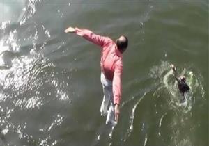 "معلش يا حبيبتي أبويا السبب".. لماذا انتحر طالب دمياط من أعلى  كوبري فارسكور؟