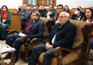 صور.. محافظ بورسعيد يزور الكنائس لتهنئة الأقباط بعيد الميلاد المجيد