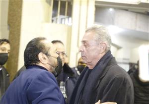 بالصور| محمد فؤاد ومحمود حميدة وعلاء عبدالخالق في عزاء أحمد الحجار