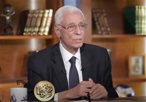 هل يشير ازرقاق جسم المولود لمشكلة خطيرة؟.. حسام موافي يجيب