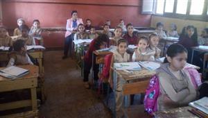 طلاب صفوف النقل يواصلون أداء اختبار شهر أكتوبر 