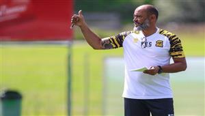 سانتو يتوج بجائزة أفضل مدرب في الشهر بالدوري السعودي