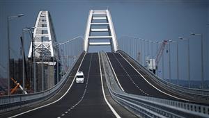 تضرر الطريق الممتد على جسر القرم جراء "حادث طارئ"