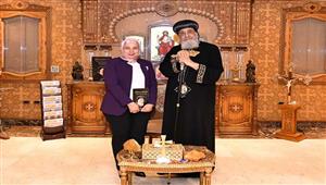  كتب مقدمته عدلي منصور.. شيرين عبدالخالق تقدم "البابا تواضروس سنوات من المحبة لله والوطن"