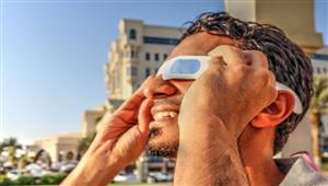 17 دولة عربية تشهد كسوف الشمس الأخير لعام 2022​