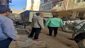 النيابة تعاين.. إزالة آثار حريق مخزن الأدوات الكهربائية في الإسكندرية- صور 