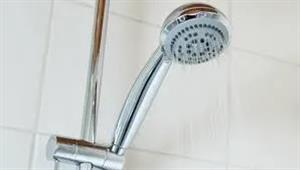 فتحت الدش.. تفاصيل وفاة رضيعة بماء مغلي في الطالبية