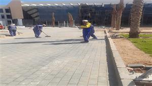 بـ250 عاملًا.. كيف ترفع منظومة النظافة في شرم الشيخ 350 طن مخلفات يوميًا؟ - صور