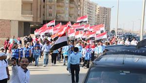 2000 شاب وفتاة بأعلام مصر.. القاهرة تحتف​ل بالذكرى 49 لانتصارات أكتوبر