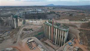 الإسكان تعلن انتهاء الأعمال الإنشائية لجسم السد الرئيسي بتنزانيا