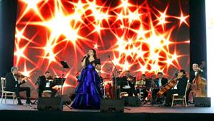 بالصور| "السوبرانو" أميرة سليم تشارك في مؤتمر المناخ بشرم الشيخ