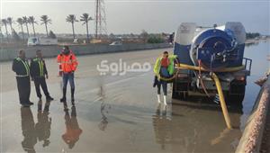 30 سيارة شفط و3 بدالات.. كيف تعاملت الإسكندرية مع غرق شوارع العجمي؟ (فيديو وصور)