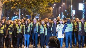 متظاهرون يطالبون باستقالة الحكومة في مونتينيجرو وإجراء انتخابات مبكرة