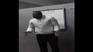 على خطى مدرب السعودية.. فيديو لمدرب مركز شباب ينتقد لاعبيه بين الشوطين في الغربية