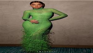 سوسن بدر أنيقة و"سيلفي" بشرى.. 10 لقطات لنجوم الفن في 24 ساعة