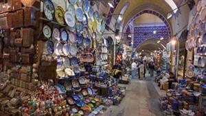 إصابة سائحة صينية صدمتها دراجة نارية أمام بازار بالهرم