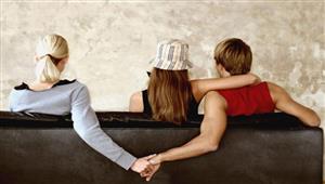 علميا: لماذا تحب المرأة رجلا واحدا.. ويحب الرجل أكثر من امرأة؟