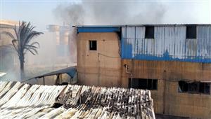 صور.. حريق مروع في مصنع أحذية بالإسكندرية.. والدفع بـ15 سيارة إطفاء 