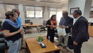 الممثلة العالمية ستيفانى بورز وأسرتها في زيارة لمتحف الحضارة 