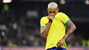 "نوبة بكاء بعد توديع كأس العالم".. ريتشارلسون كاد أن يغيب عن حافلة البرازيل (فيديو)