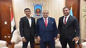 بالصور- رئيس جامعة الأقصر يعقد أول اجتماع مع اتحاد الطلاب الجديد 