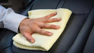 مع ارتفاع الحرارة.. كيف تحافظ على المقاعد الجلدية بالسيارة