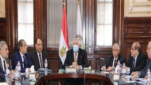 وزير الزراعة يبحث تنفيذ مخرجات المؤتمر الاقتصادي وقمة المناخ